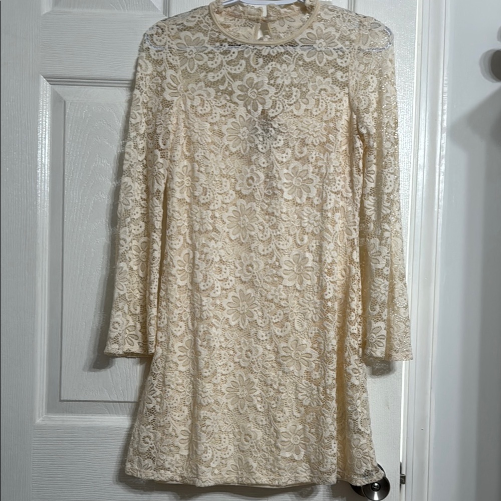 Elegant Cream Lace Dress